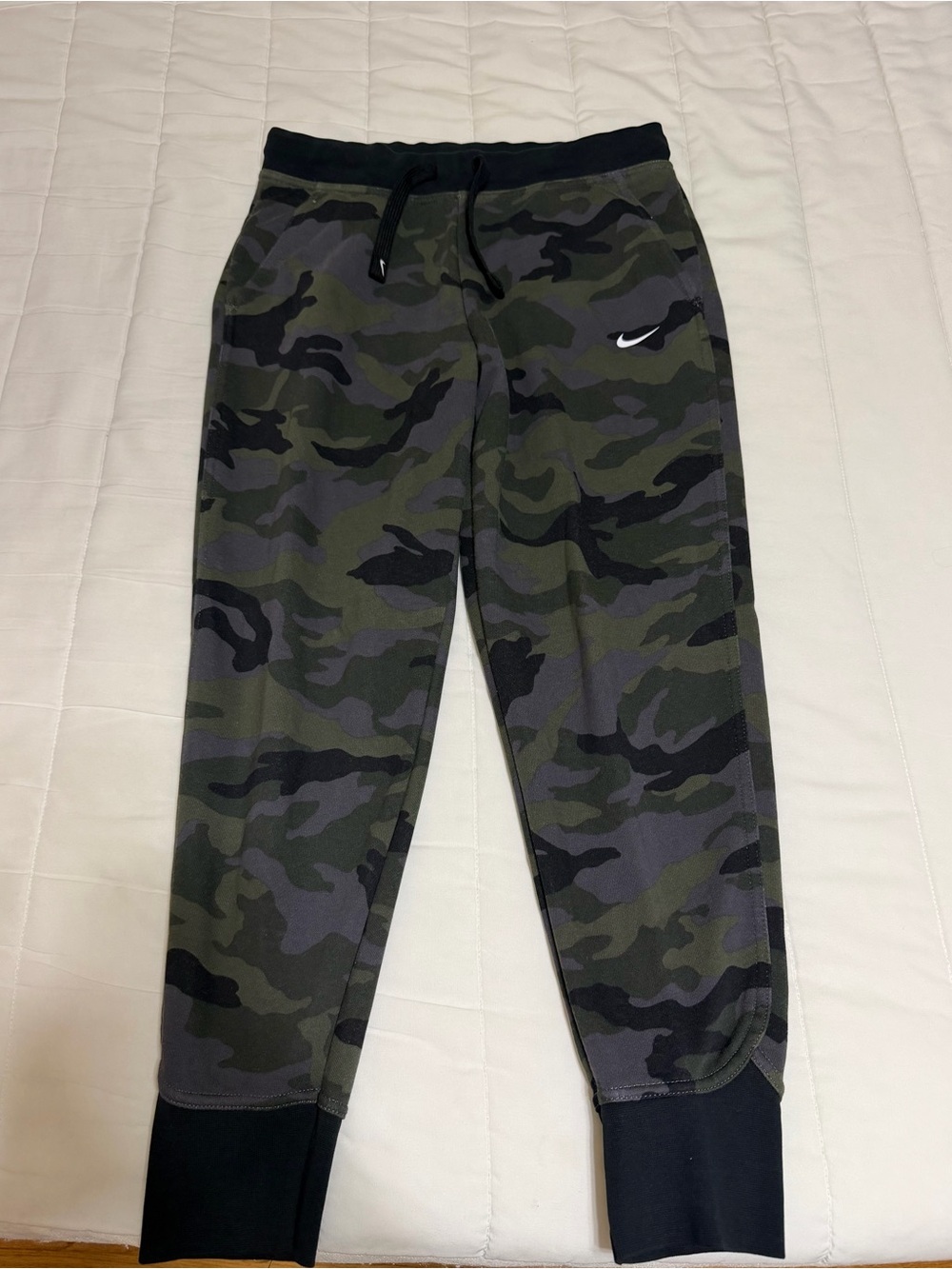 💥 WOMENS Nike Camo Jogger Pants